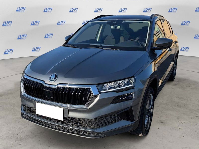 Skoda Karoq 1.0 TSI 110 CV Executive del 2023 usata a Lucca