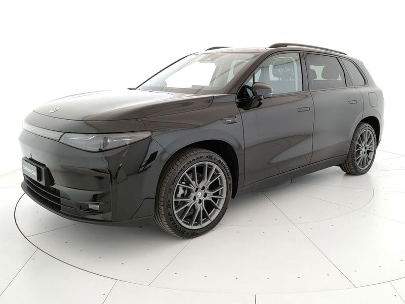 Leapmotor C10 C10 reev Design nuova a Teverola