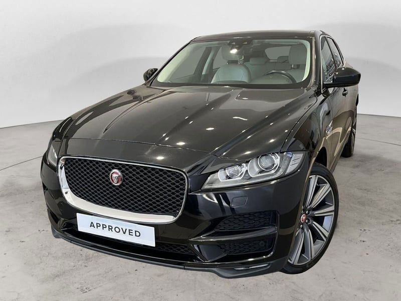 Jaguar F-Pace 2.0 D 180 CV AWD Prestige del 2018 usata a Misterbianco