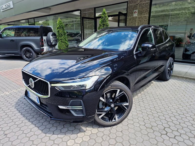Volvo XC60 B4 (d) AWD Geartronic Momentum N1 del 2021 usata a Verbania