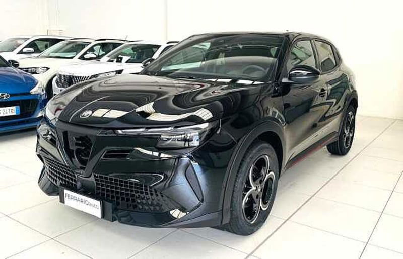 Alfa Romeo Junior 1.2 ibrida Speciale 145cv edct6 nuova a Castano Primo