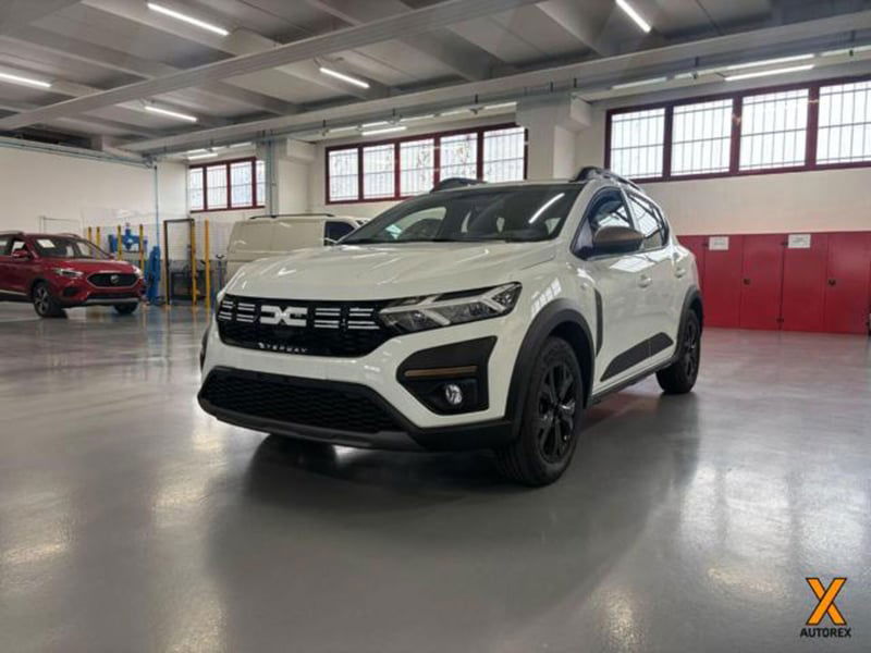 Dacia Sandero Stepway 1.0 tce Extreme Eco-g 100cv nuova a Olgiate Olona