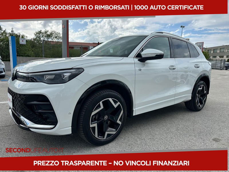 Volkswagen Tiguan 2.0 tdi R-Line 4motion 193cv dsg del 2024 usata a Campobasso