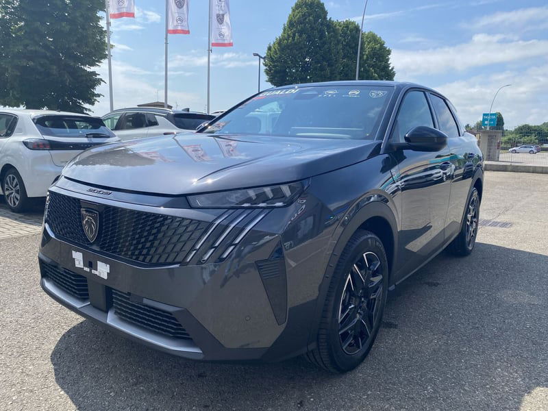 Peugeot 3008 1.2 hybrid GT 145cv e-dcs6 nuova a Mirandola