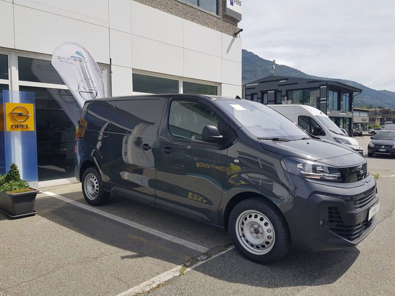 Opel Vivaro Furgone 2.0 Diesel 145CV S&S PL-TN M Furgone Enjoy nuova a Saint-Christophe