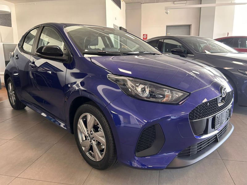 Mazda Mazda2 Hybrid 1.5 VVT e-CVT Full Hybrid Electric Select nuova a Cava Manara