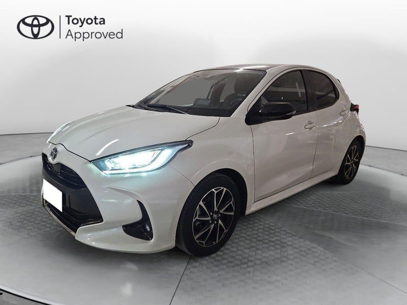 Toyota Yaris 1.5 Hybrid 5 porte Lounge del 2022 usata a Torri di Quartesolo