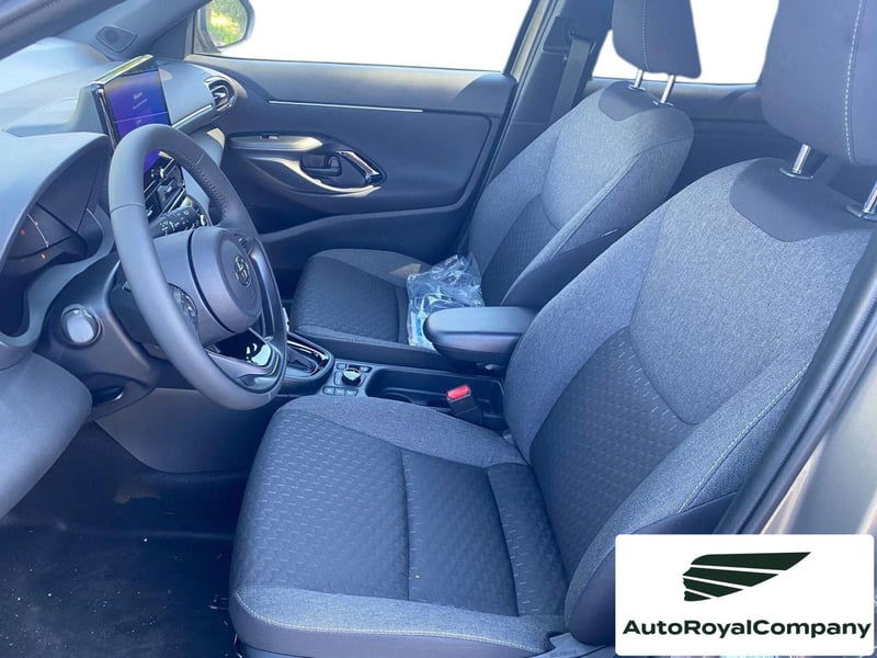 Toyota Yaris Cross 1.5 Hybrid 5p. E-CVT AWD-i Trend nuova a Roma