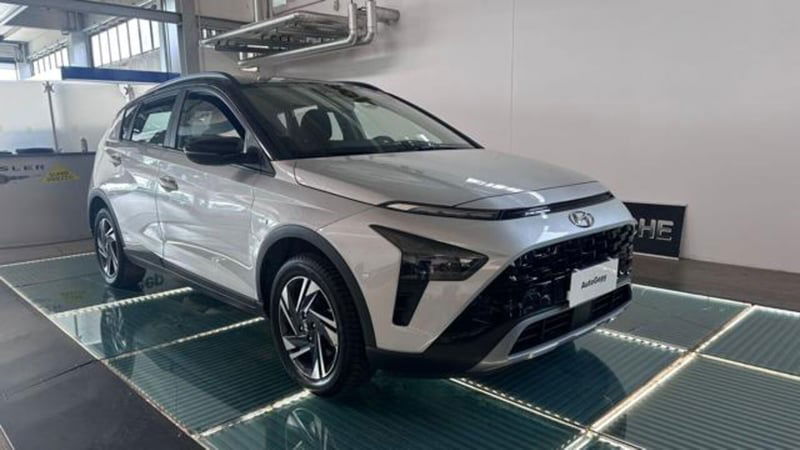 Hyundai Bayon 1.0 t-gdi 48V Xclass imt del 2022 usata a Reggio nell'Emilia