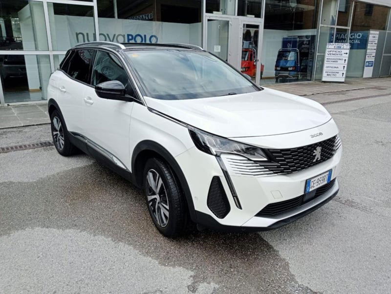 Peugeot 3008 PureTech Turbo 130 S&S Allure Pack del 2021 usata a Eupilio