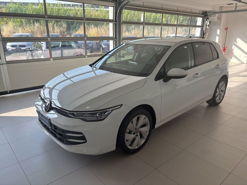 Volkswagen Golf 2.0 TDI SCR Life nuova a Salerno