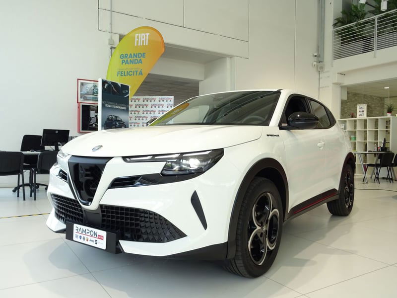Alfa Romeo Junior elettrica Speciale 156cv nuova a San Dona' Di Piave