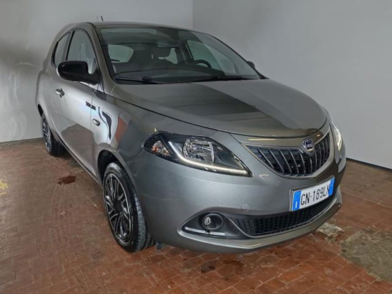Lancia Ypsilon 1.0 FireFly 5 porte S&S Hybrid Gold Plus del 2023 usata a Torino