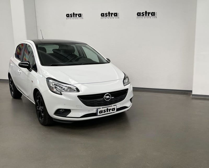 Opel Corsa 1.4 90CV GPL Tech 5 porte Black Edition del 2018 usata a Arona