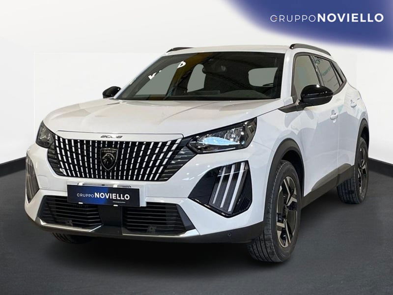 Peugeot 2008 1.2 puretech Active s&s 100cv nuova a Battipaglia