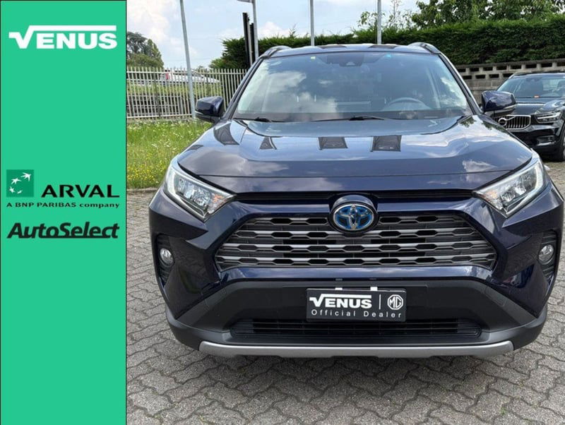 Toyota Rav4 HV (218CV) E-CVT 2WD Active del 2021 usata a Seregno