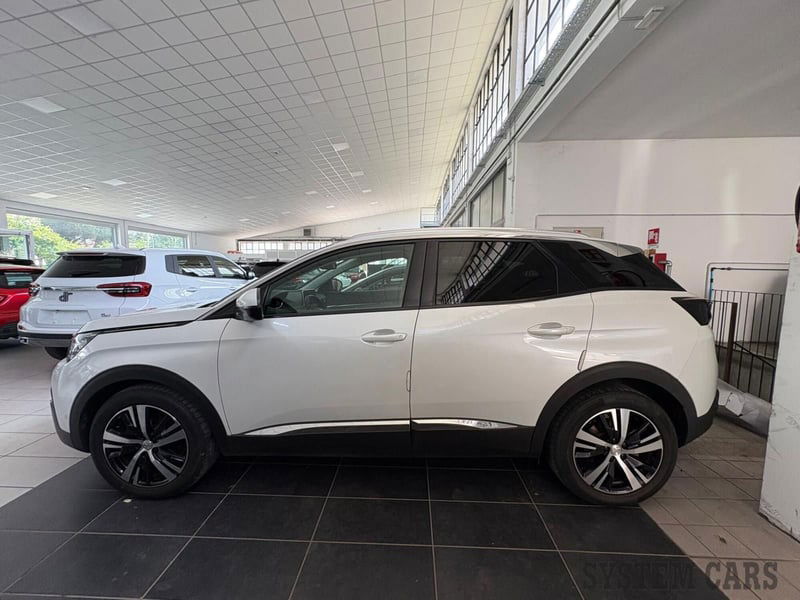 Peugeot 3008 PureTech Turbo 130 S&S Allure Pack del 2018 usata a Meda