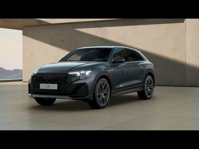 Audi Q8 Sportback 50 quattro nuova a Livorno