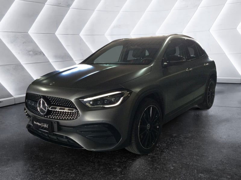 Mercedes-Benz GLA SUV 250 e Plug-in hybrid Automatic Premium del 2021 usata a Caserta