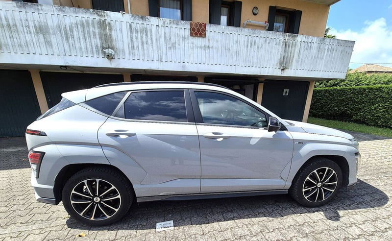 Hyundai Kona HEV 1.6 DCT XTech del 2024 usata a Paolisi