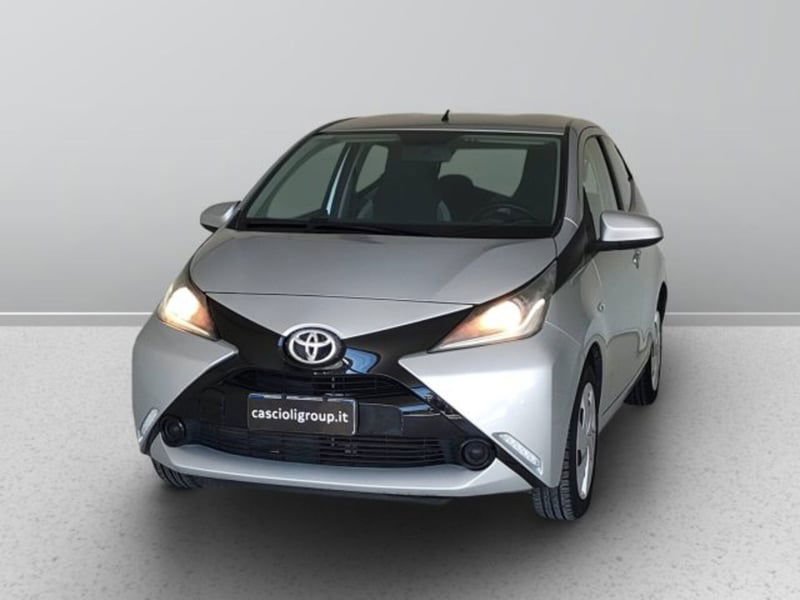 Toyota Aygo 1.0 VVT-i 69 CV 5 porte x-play TSS del 2018 usata a Mosciano Sant'Angelo