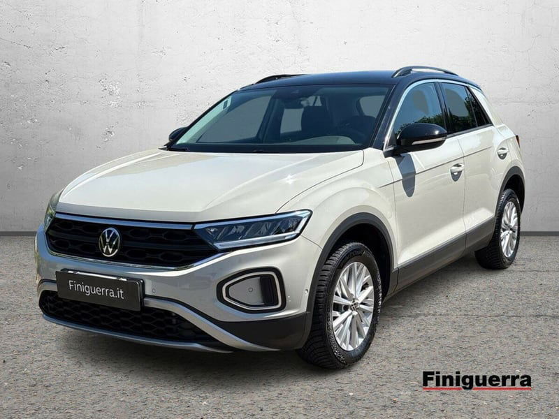 Volkswagen T-Roc 2.0 tdi Life 150cv dsg del 2023 usata a Talamona