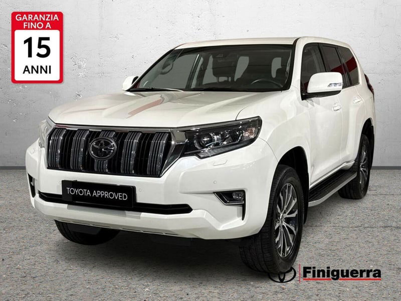 Toyota Land Cruiser 2.8 D4-D 5 porte Lounge del 2019 usata a Civate