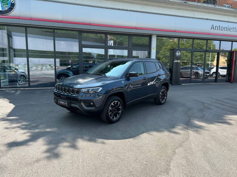 Jeep Compass 1.3 T4 240CV PHEV AT6 4xe Trailhawk del 2023 usata a Fabriano
