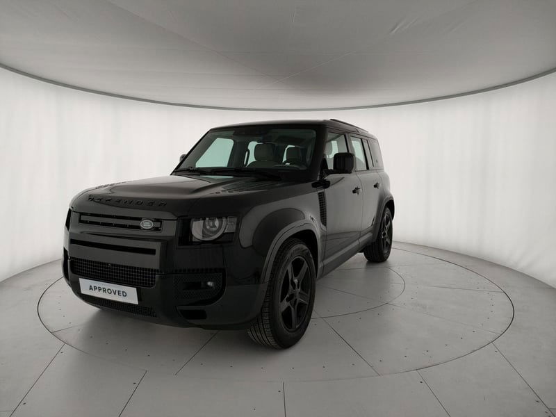 Land Rover Defender 110 3.0D I6 250 CV AWD Auto Commercial SE del 2021 usata a Milano