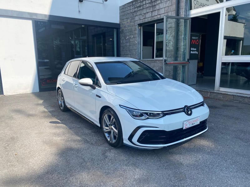 Volkswagen Golf Variant 1.5 TSI EVO ACT R-Line del 2022 usata a Barlassina