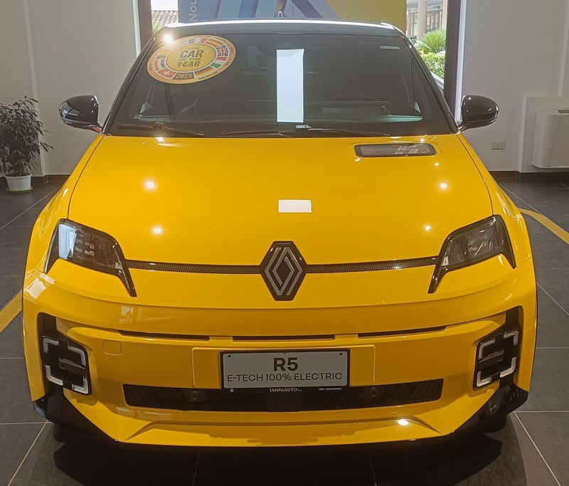 Renault Renault 5 Iconic Cinq comfort range 150cv nuova a Sora