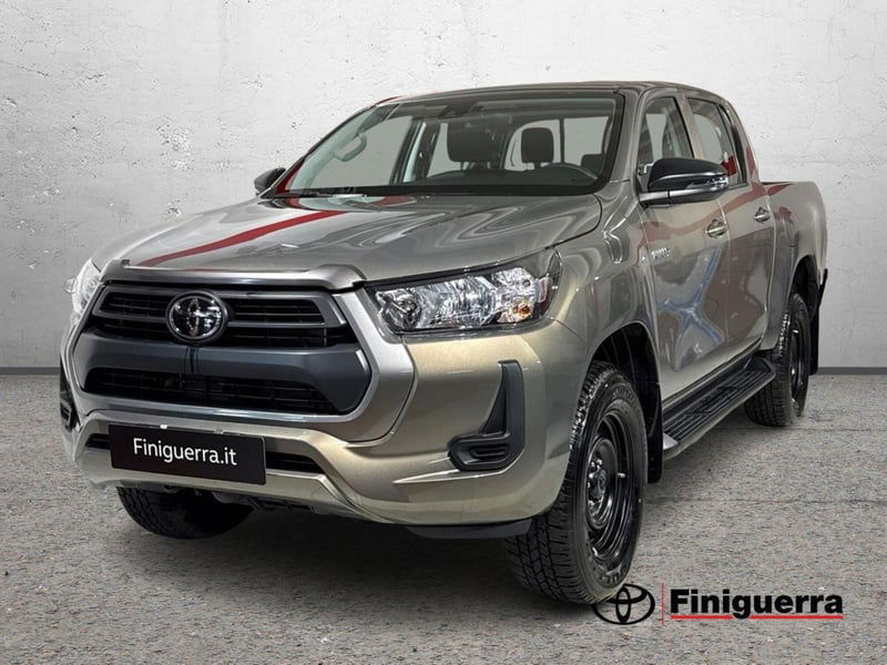 Toyota Hilux 2.D-4D 4WD porte Double Cab Comfort nuova a Civate