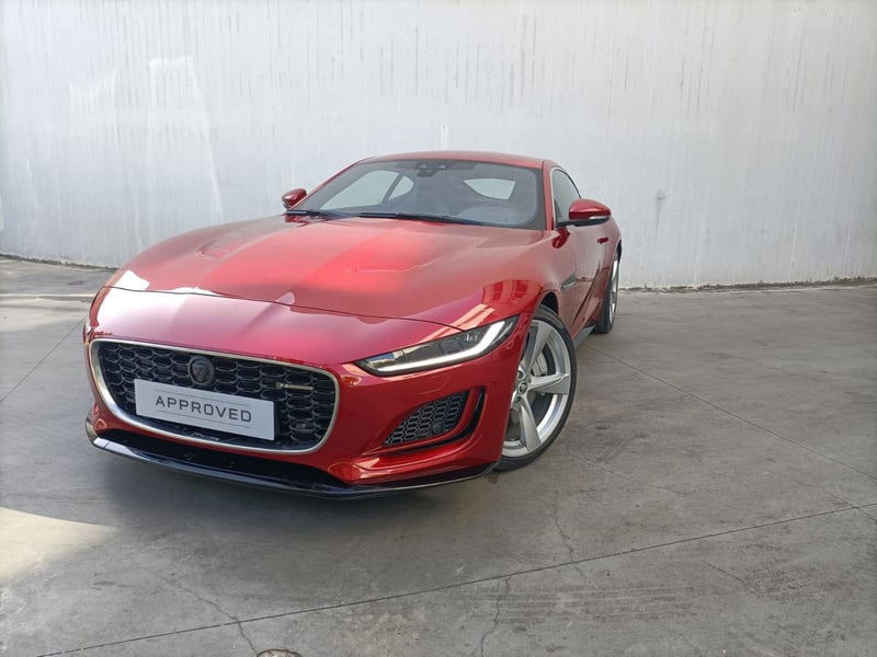 Jaguar F-Type Coupé 2.0 aut. Coupé R-Dynamic Black del 2023 usata a San Benedetto del Tronto