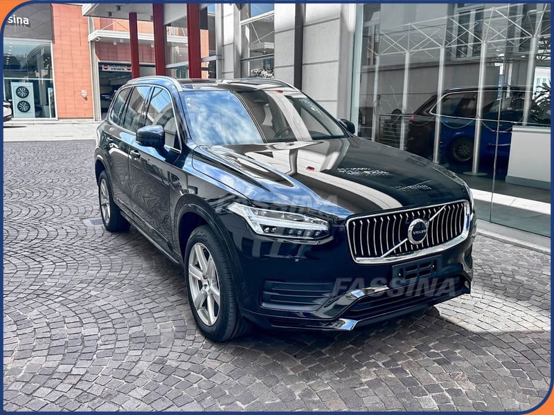 Volvo XC90 B5 AWD automatico 7 posti Core nuova a Milano