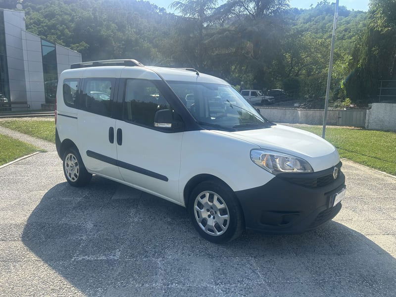 Fiat Doblò 1.6 MJT 16V 90CV Active del 2015 usata a Sesta Godano