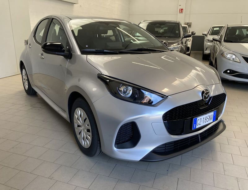 Mazda Mazda2 Hybrid 1.5 VVT e-CVT Full Hybrid Electric Select nuova a Vigevano