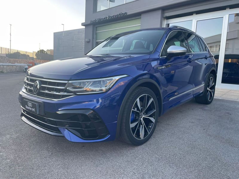 Volkswagen Tiguan 2.0 TSI R DSG 4MOTION del 2022 usata a Martina Franca