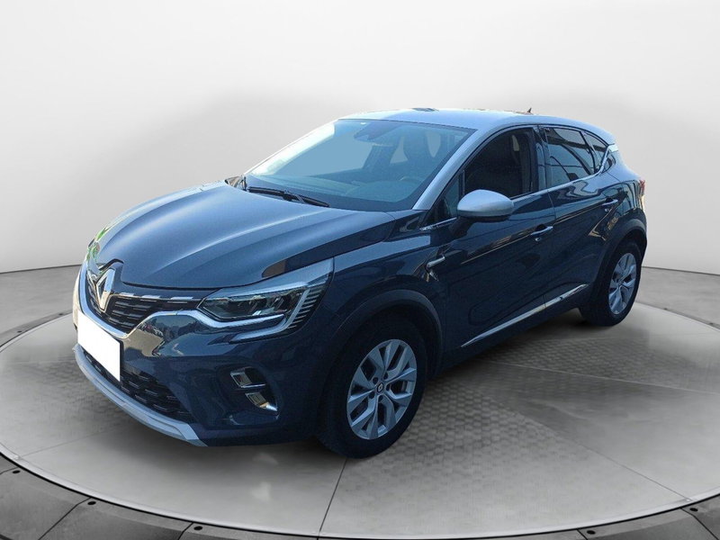 Renault Captur Full Hybrid E-Tech 145 CV Intens del 2022 usata a Ceccano