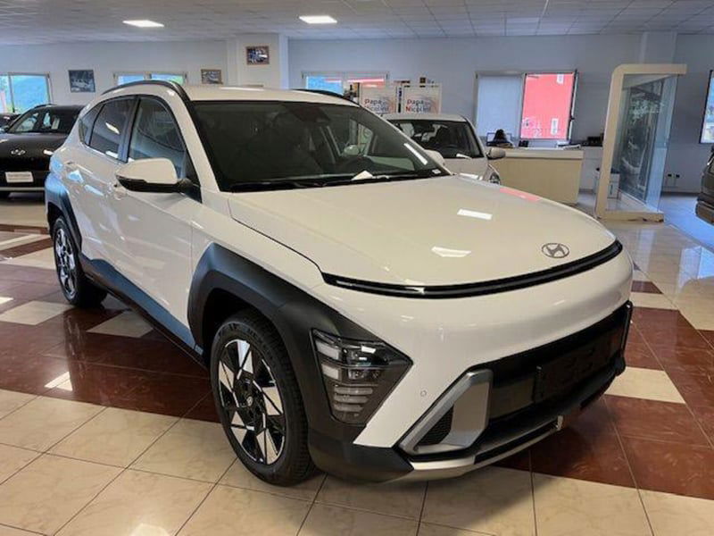 Hyundai Kona 1.0 T-GDI Hybrid 48V iMT XLine nuova a Montecrestese