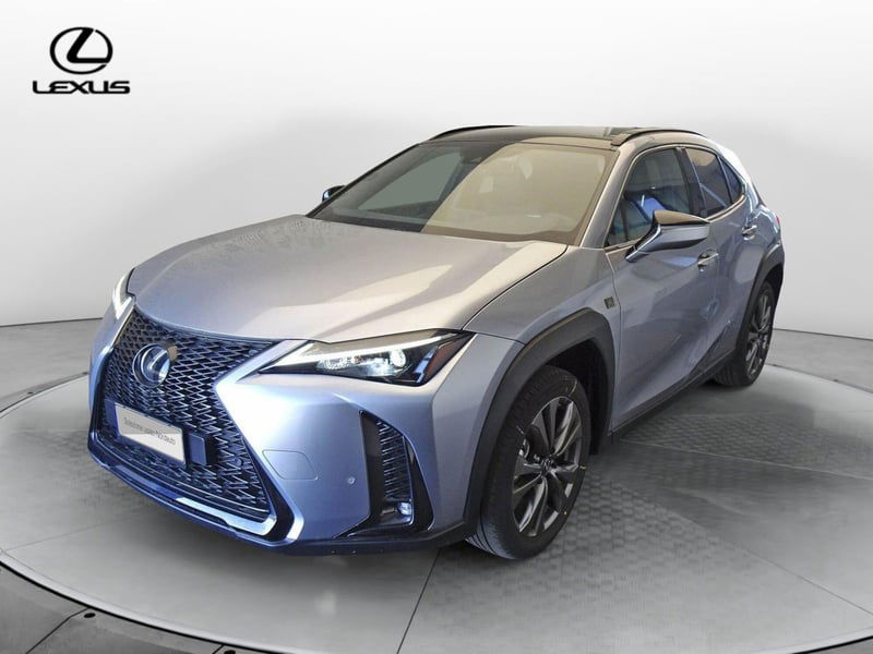 Lexus UX Hybrid 4WD Design nuova a Montebelluna
