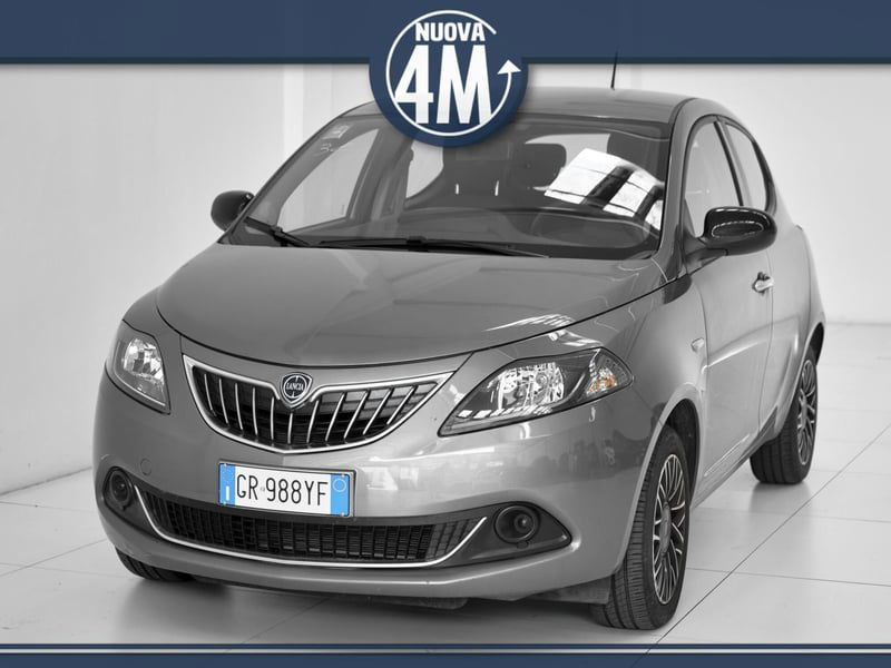 Lancia Ypsilon 1.0 FireFly 5 porte S&S Hybrid Ecochic A. Ferretti del 2024 usata a Prato