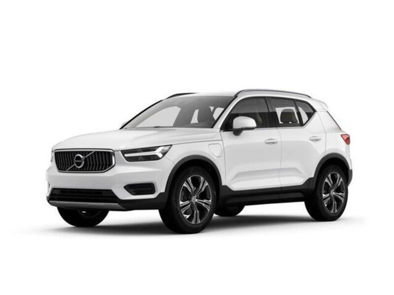 Volvo XC40 T4 Recharge Plug-in Hybrid Inscription Expression del 2021 usata a Pescara