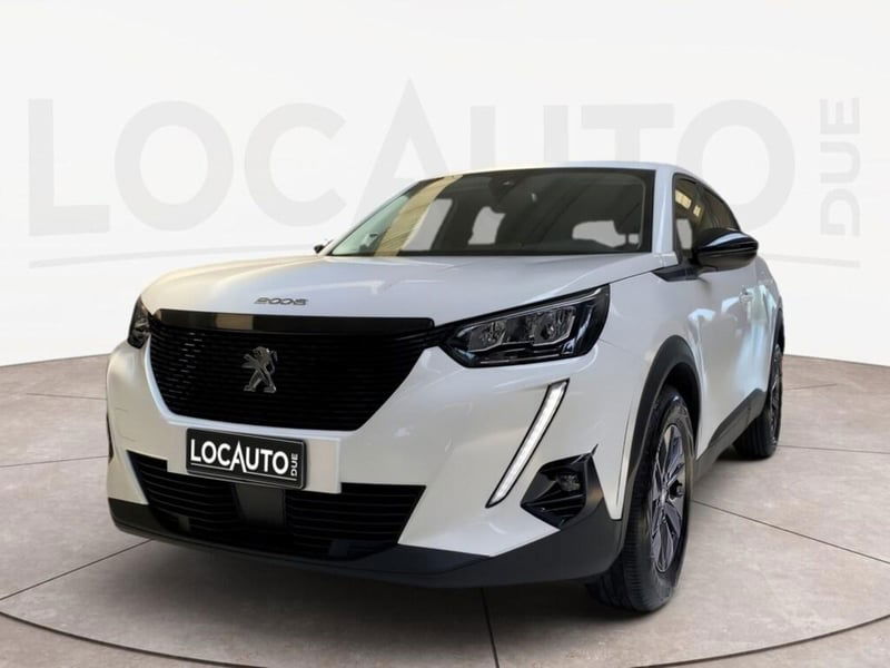 Peugeot 2008 1.2 puretech Active s&s 100cv del 2022 usata a Torino