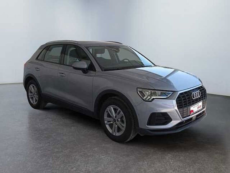 Audi Q3 35 TDI quattro S tronic Business del 2024 usata a Lucca
