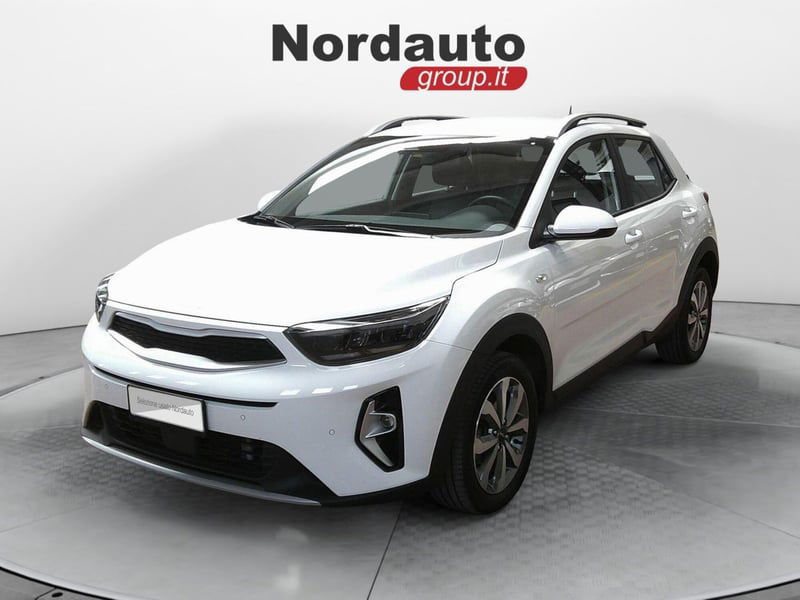 Kia Stonic 1.0 t-gdi mhev Urban 100cv mt del 2023 usata a Montebelluna