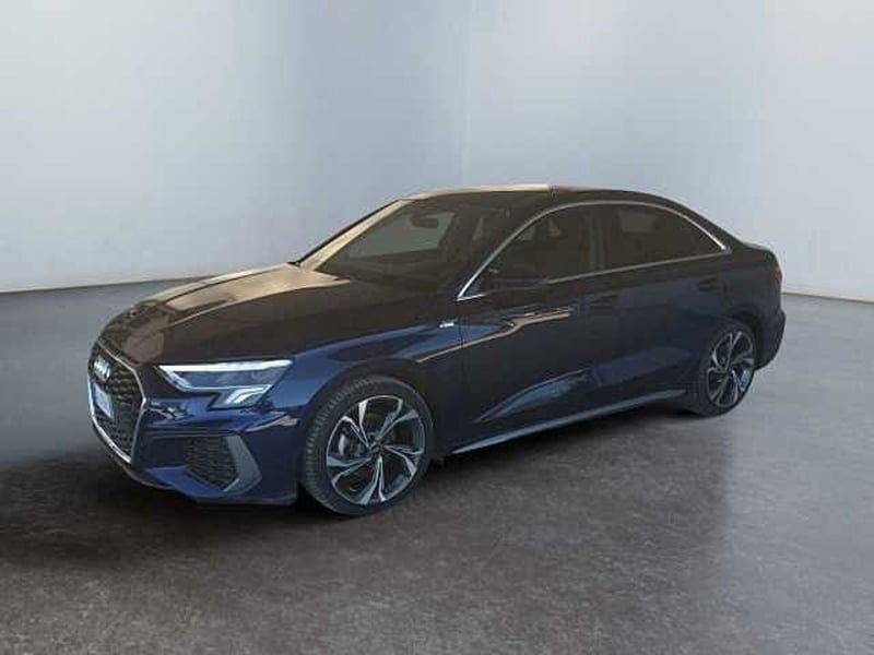 Audi A3 Sedan 35 TDI S tronic S line edition del 2024 usata a Lucca