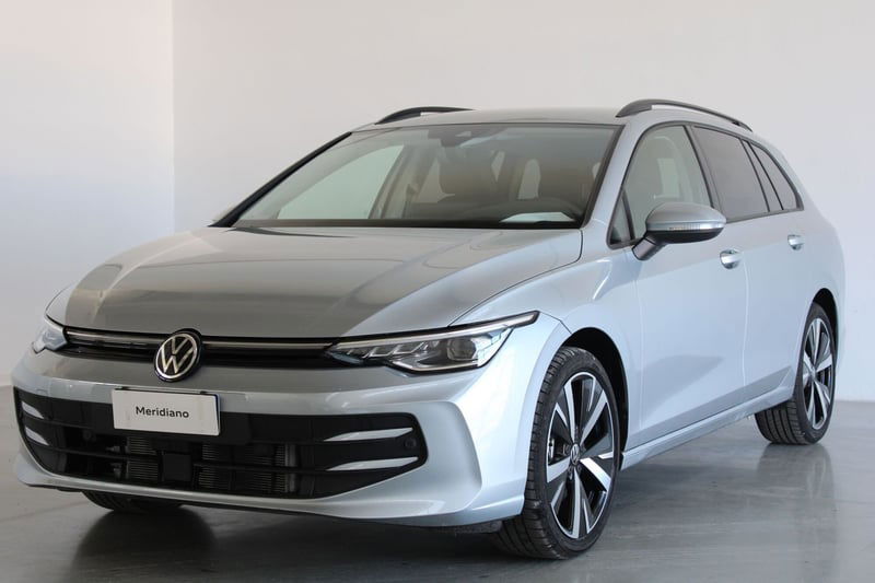 Volkswagen Golf Variant 2.0 TDI 150 CV DSG SCR 4Motion R-Line nuova a Favara