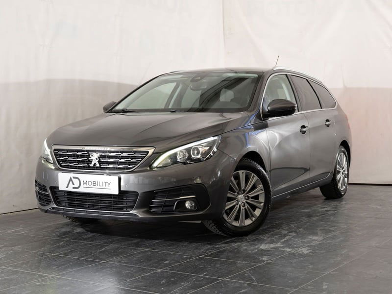 Peugeot 308 SW BlueHDi 130 S&S Active del 2021 usata a San Severo