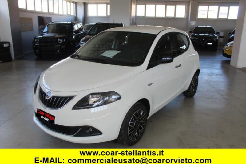 Lancia Ypsilon 1.0 FireFly 5 porte S&S Hybrid Ecochic UnYca del 2024 usata a Orvieto