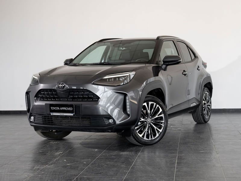 Toyota Yaris Cross Lounge fwd 130cv e-cvt del 2024 usata a San Severo